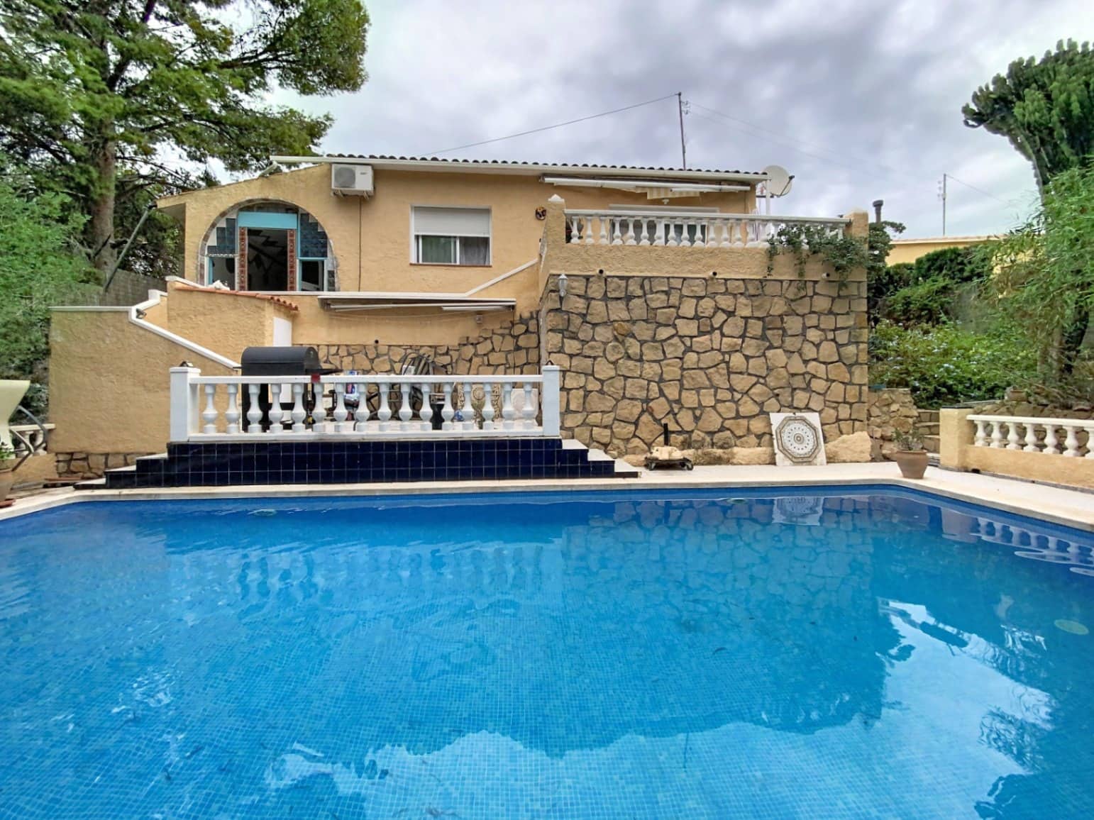 4 bedroom Villa for sale in Barranco Hondo with pool garage - € 375,000 (Ref: 10141398)