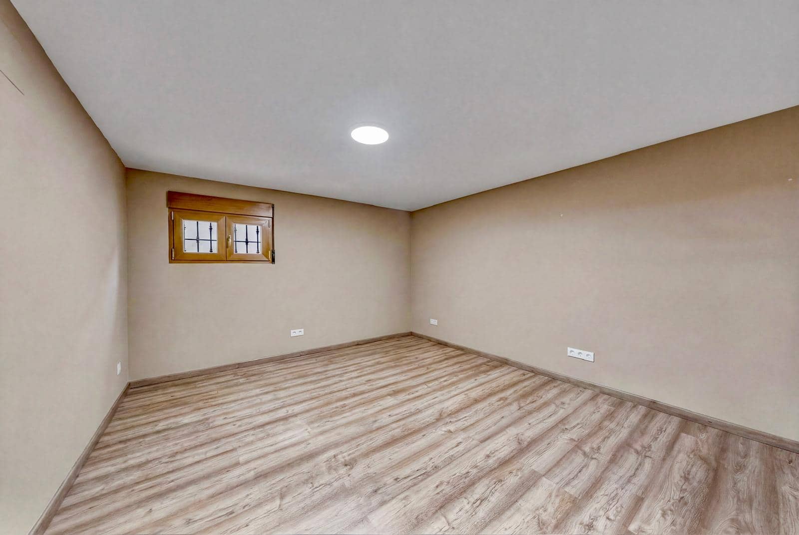5 chambre Villa/Maison à vendre à La Nucia avec piscine garage - 980 000 € (Ref: 10145166)