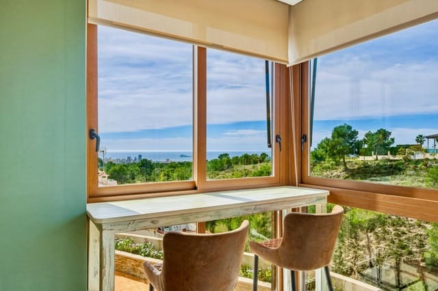 5 chambre Villa/Maison à vendre à La Nucia Pueblo  , La Nucia avec piscine garage - 980 000 € (Ref: 10145166)