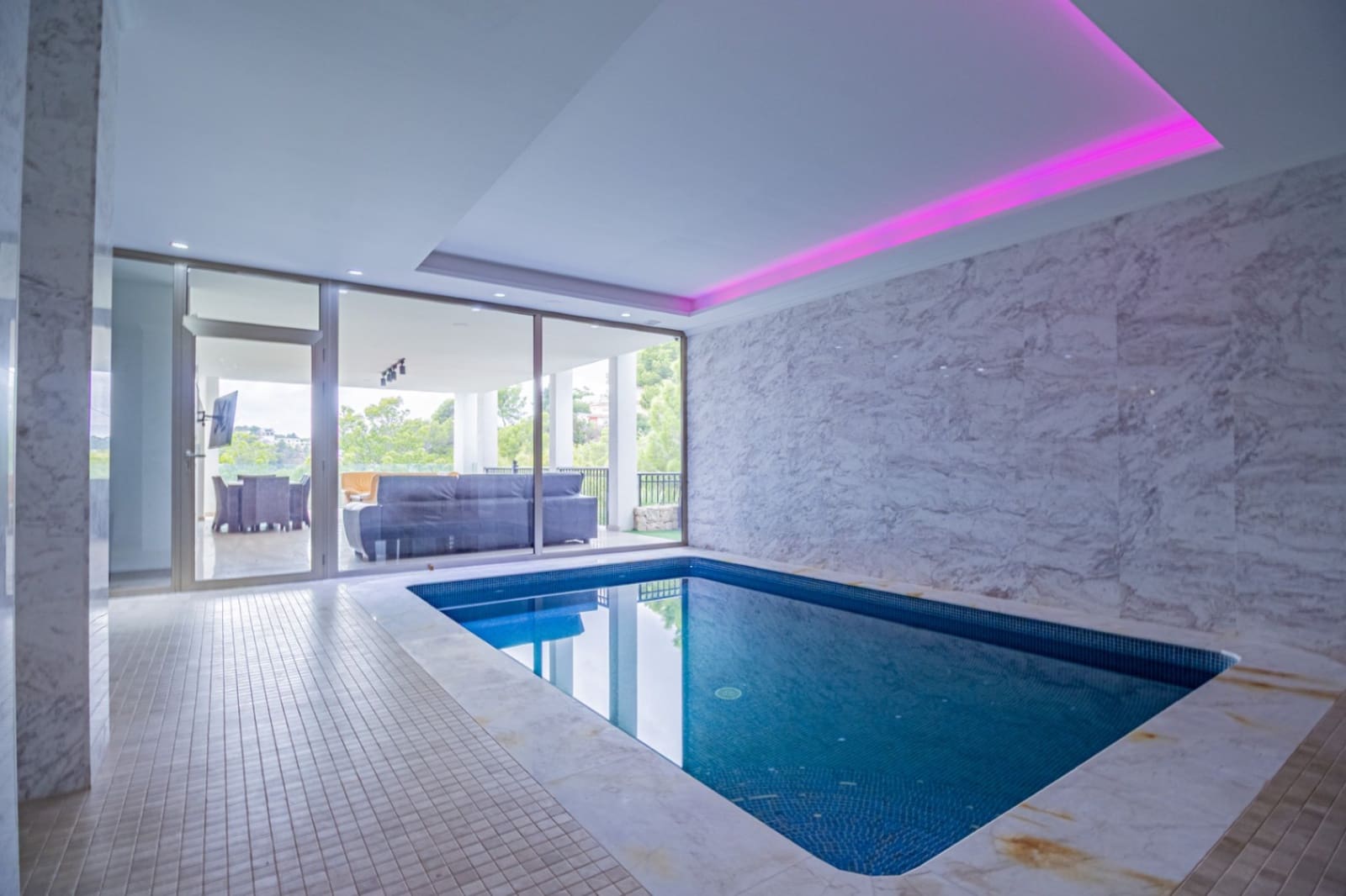 4 bedroom Villa for sale in Altea with pool garage - € 1,620,000 (Ref: 10156915)