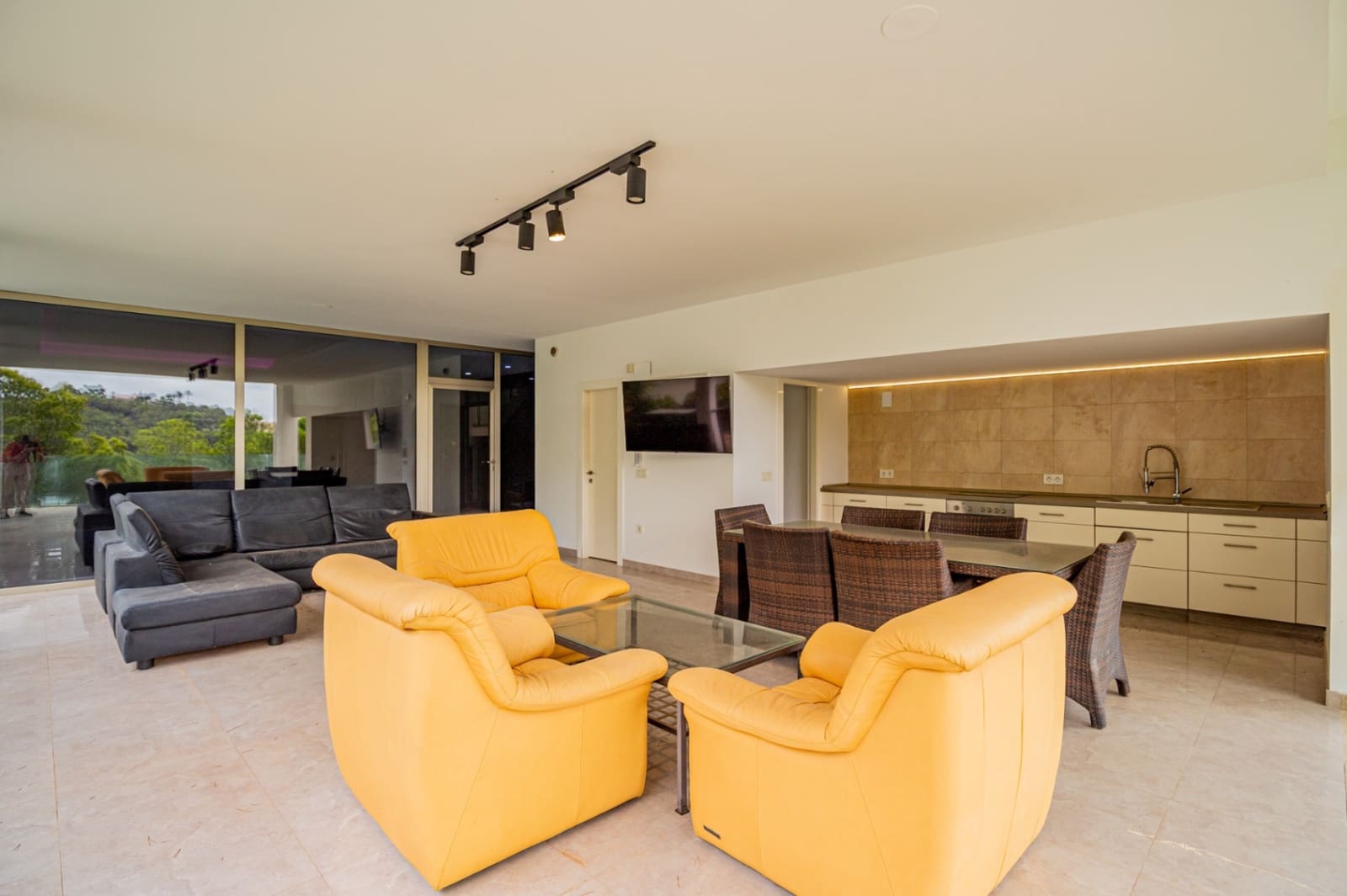 4 bedroom Villa for sale in Altea with pool garage - € 1,620,000 (Ref: 10156915)