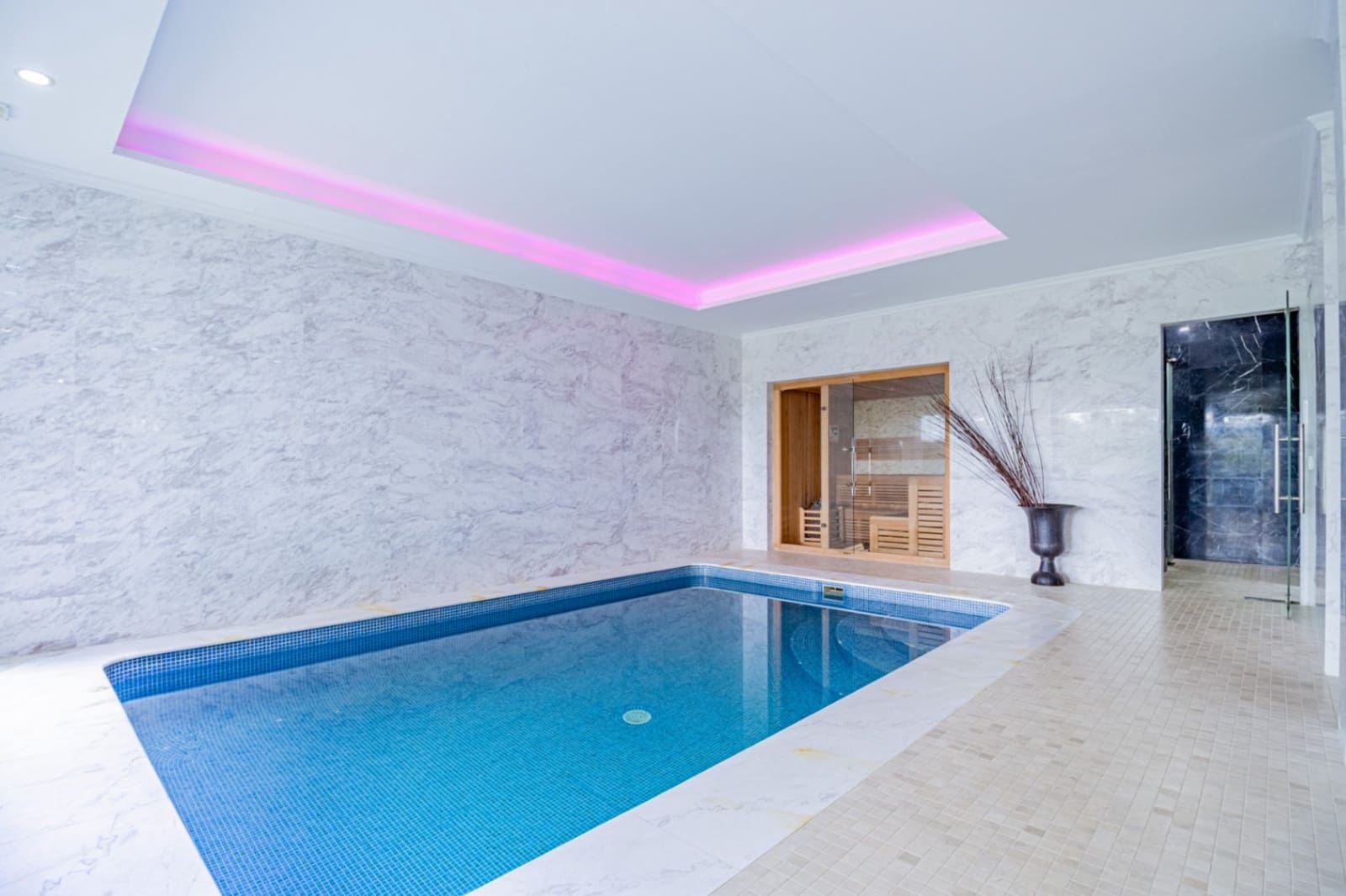 4 bedroom Villa for sale in Altea with pool garage - € 1,620,000 (Ref: 10156915)