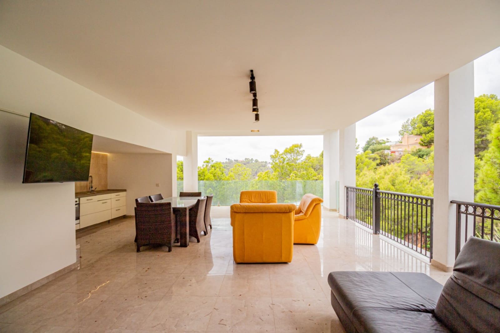 4 bedroom Villa for sale in Altea with pool garage - € 1,620,000 (Ref: 10156915)