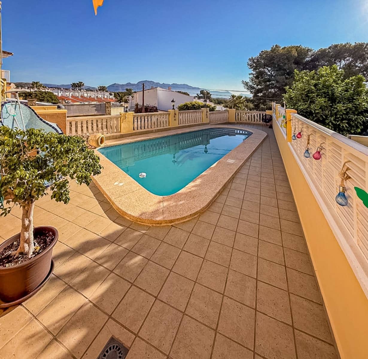 4 bedroom Villa for sale in La Nucia with pool garage - € 499,000 (Ref: 10159931)