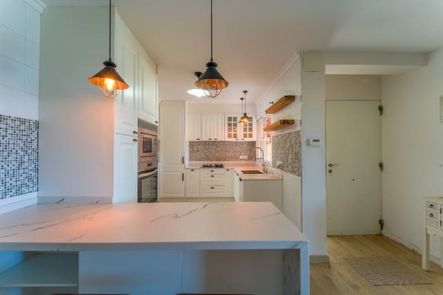 3 soveværelse Semi-Rækkehus til salg i Pueblo - Urbanizaciones, Alfaz del Pi / L'Alfàs del Pi med swimmingpool garage - € 429.500 (Ref: 10163806)