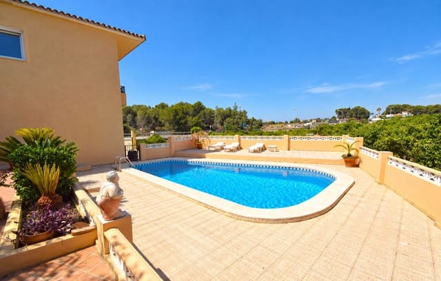 4 makuuhuone Huoneisto vuokrattavana paikassa Pueblo - Urbanizaciones, Alfaz del Pi / L'Alfàs del Pi mukana uima-altaan 
autotalli - 1 750 € (Ref: 10165411)