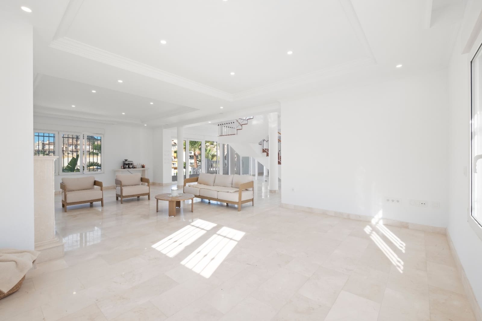 3 quarto Moradia para venda em La Nucia com piscina garagem - 1 300 000 € (Ref: 10166924)