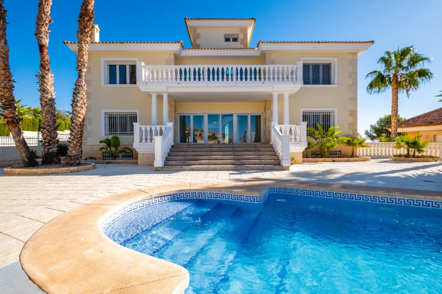 3 quarto Moradia para venda em La Nucia com piscina garagem - 1 300 000 € (Ref: 10166924)