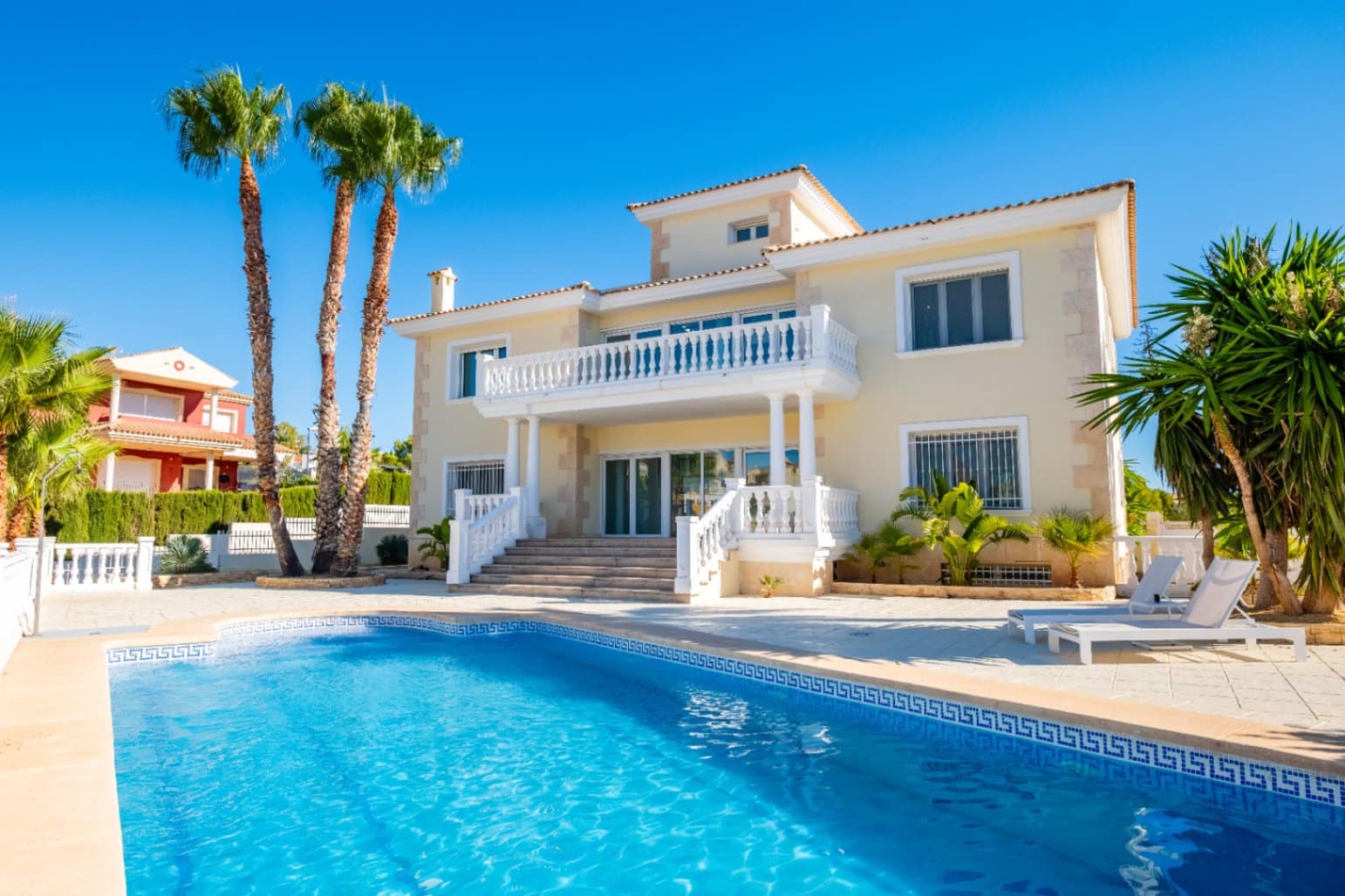 3 quarto Moradia para venda em La Nucia com piscina garagem - 1 300 000 € (Ref: 10166924)