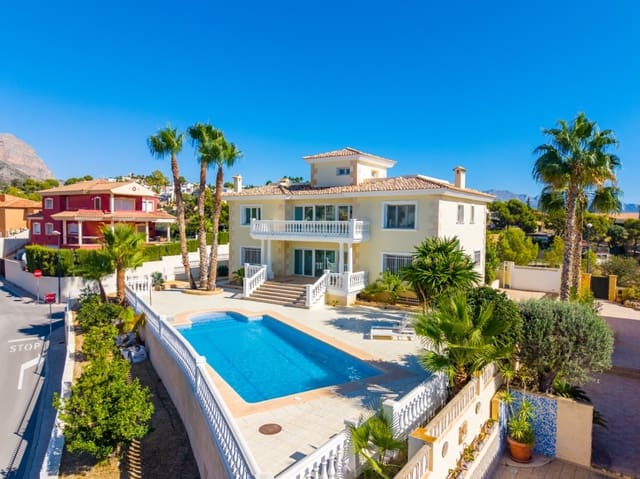 3 quarto Moradia para venda em La Nucia Pueblo  , La Nucia com piscina garagem - 1 300 000 € (Ref: 10166924)