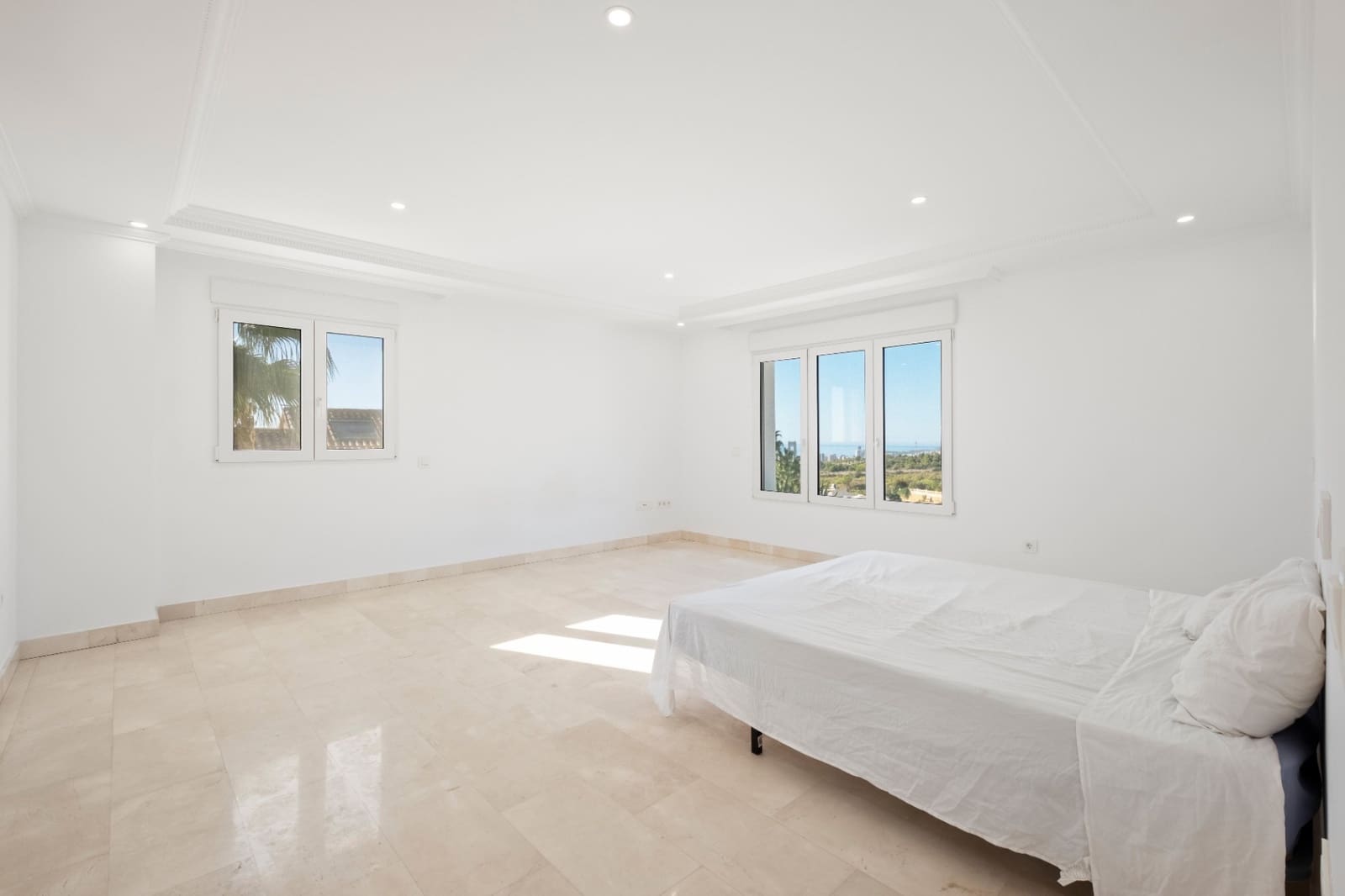 3 quarto Moradia para venda em La Nucia com piscina garagem - 1 300 000 € (Ref: 10166924)