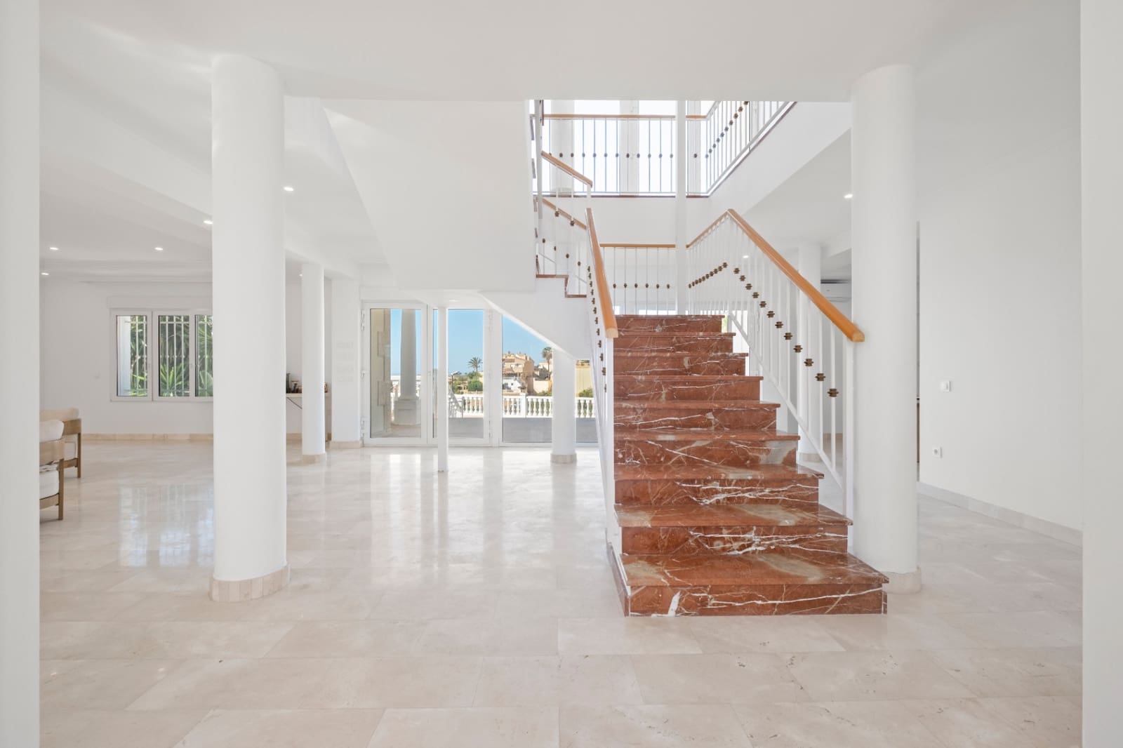 3 quarto Moradia para venda em La Nucia com piscina garagem - 1 300 000 € (Ref: 10166924)