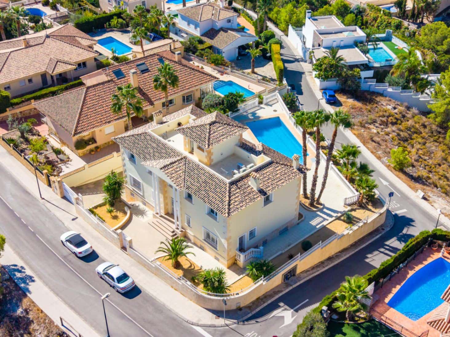3 quarto Moradia para venda em La Nucia com piscina garagem - 1 300 000 € (Ref: 10166924)