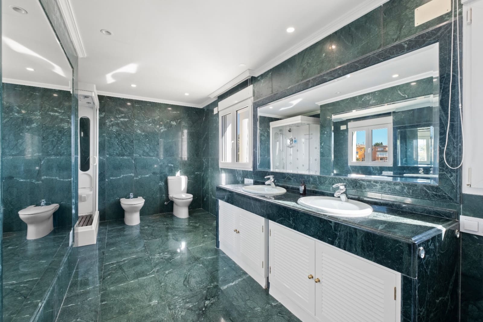 3 quarto Moradia para venda em La Nucia com piscina garagem - 1 300 000 € (Ref: 10166924)