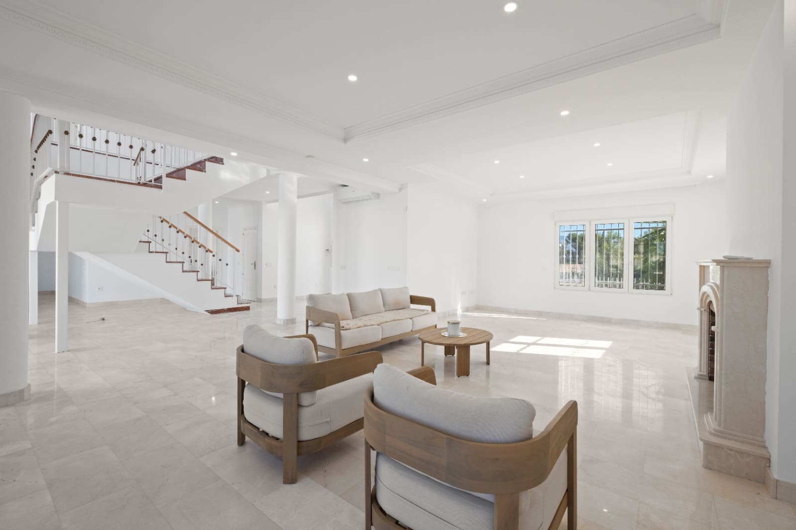 3 quarto Moradia para venda em La Nucia com piscina garagem - 1 300 000 € (Ref: 10166924)
