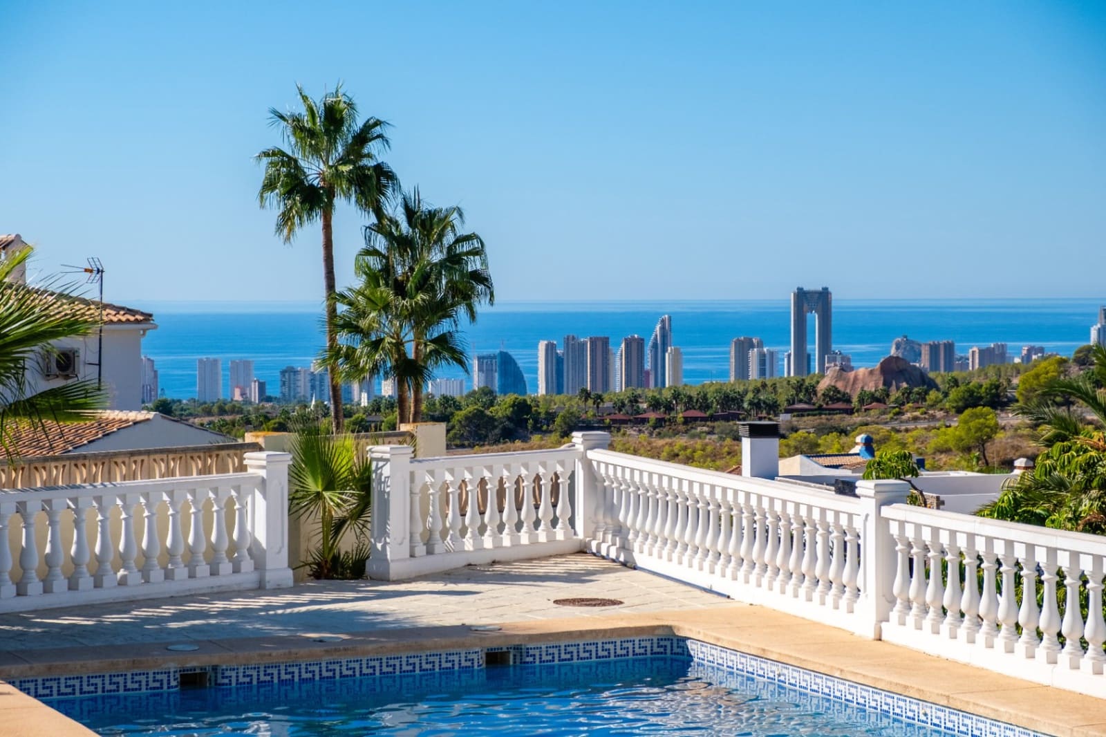 3 quarto Moradia para venda em La Nucia com piscina garagem - 1 300 000 € (Ref: 10166924)