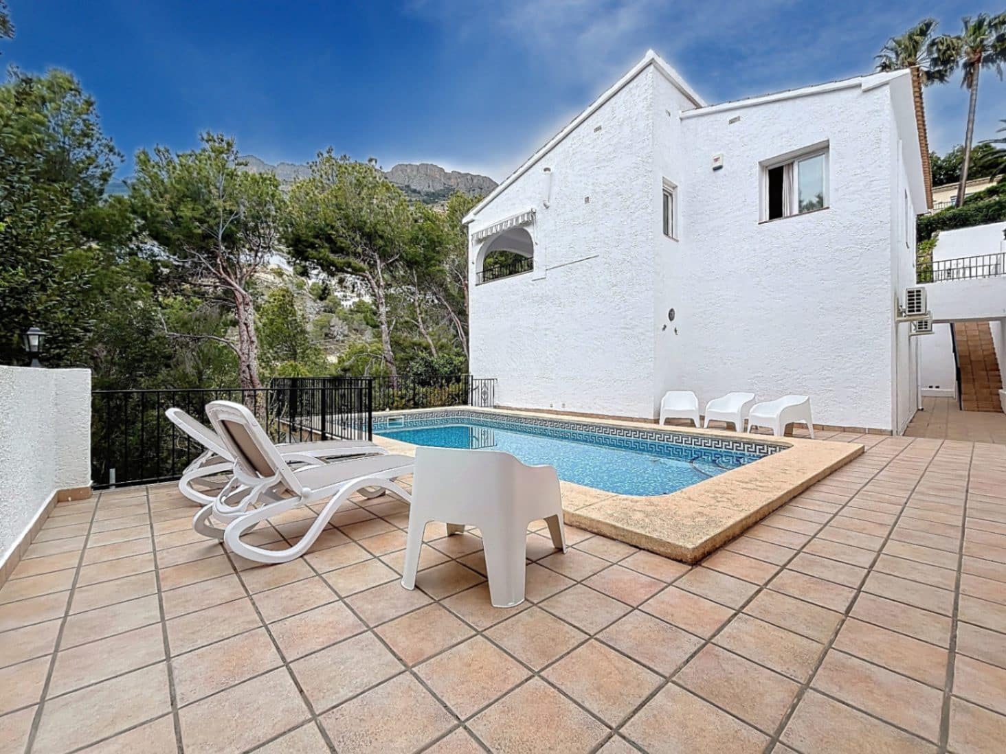 3 bedroom Villa for sale in Altea with pool garage - € 515,000 (Ref: 10169163)