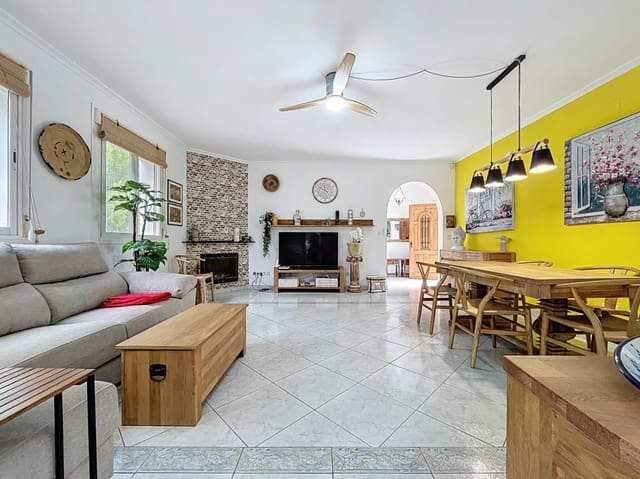 3 bedroom Villa for sale in Altea with pool garage - € 515,000 (Ref: 10169163)