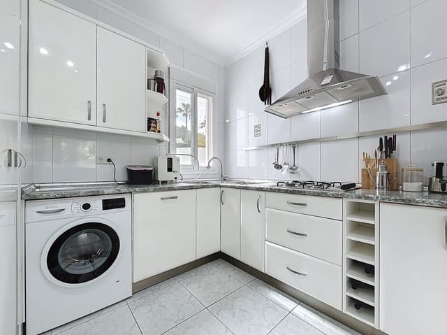 3 bedroom Villa for sale in Altea with pool garage - € 515,000 (Ref: 10169163)