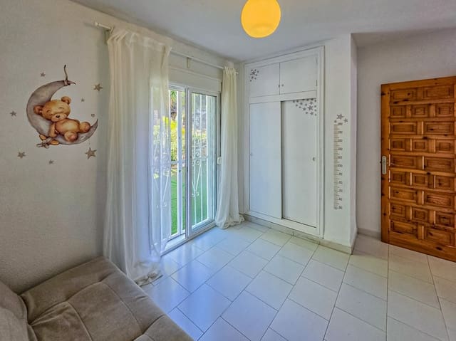 4 quarto Bungalow para venda em Pueblo - Urbanizaciones, Alfaz del Pi / L'Alfàs del Pi com piscina - 299 000 € (Ref: 10172836)