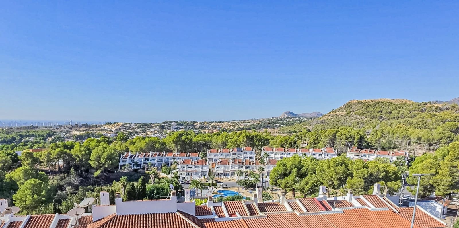4 soverom Bungalow til salgs i Alfaz del Pi / L'Alfas del Pi med svømmebasseng - € 299 000 (Ref: 10172836)