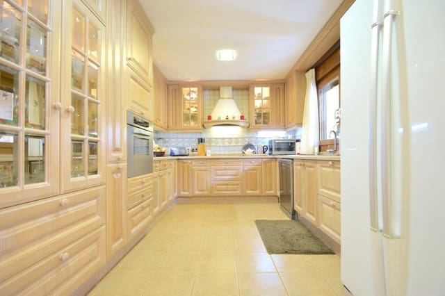 5 bedroom Villa for sale in Rincón Bajo, Benidorm with pool garage - € 1,400,000 (Ref: 6566681)