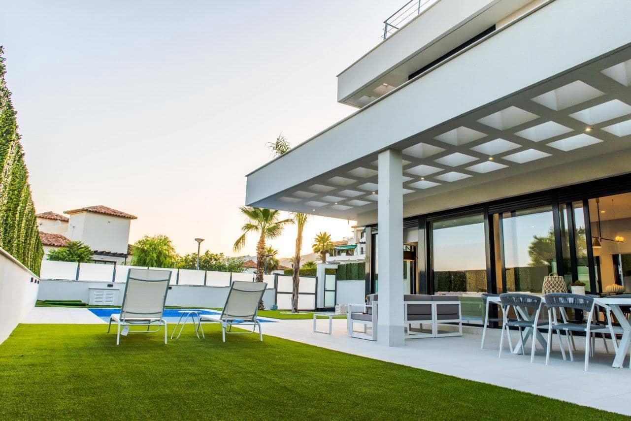 Chalet de 3 habitaciones en Finestrat en venta con garaje - 850.000 € (Ref: 6566688)