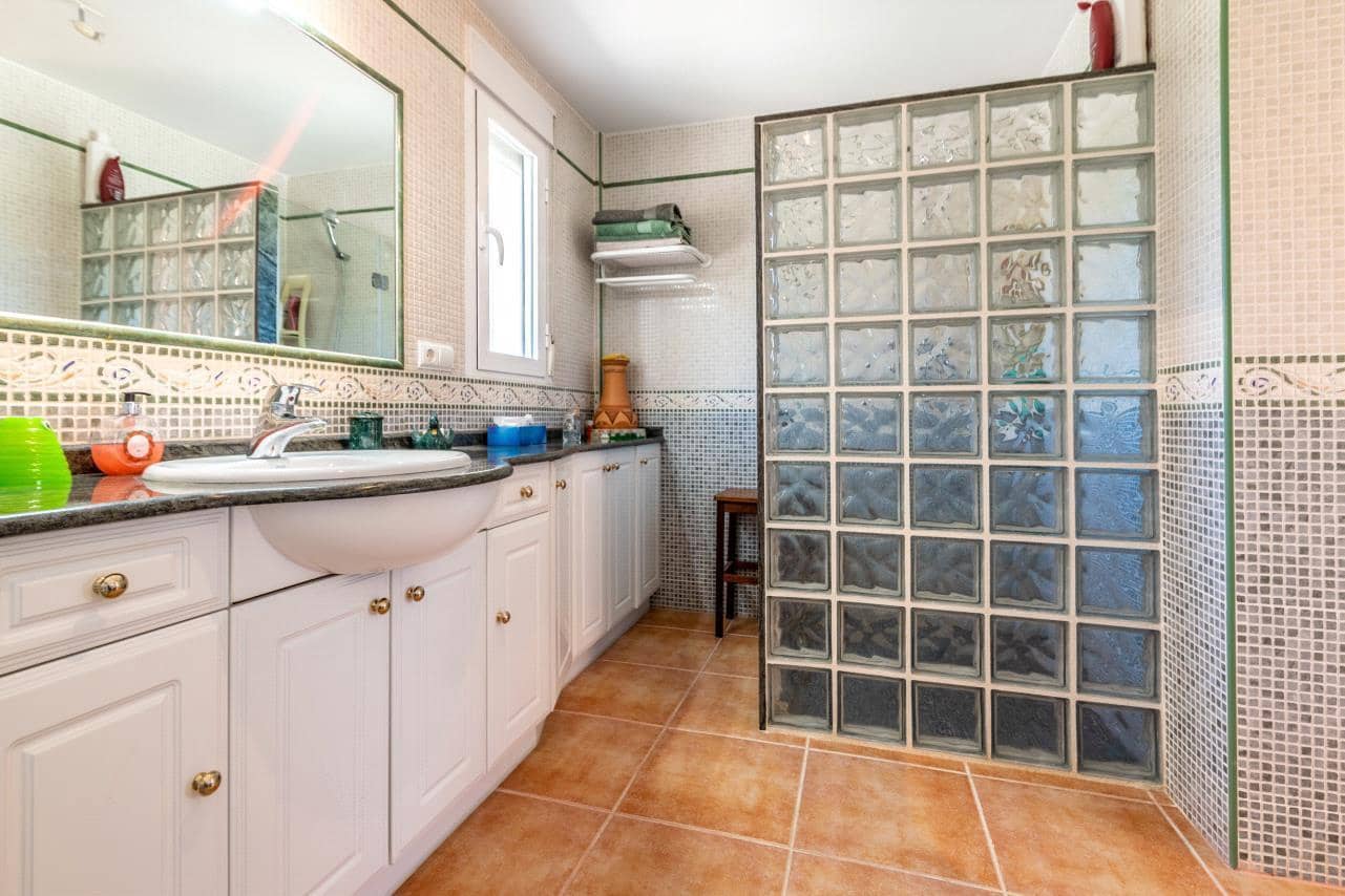 4 soveværelse Villa til salg i Finestrat med garage - € 970.000 (Ref: 6566689)