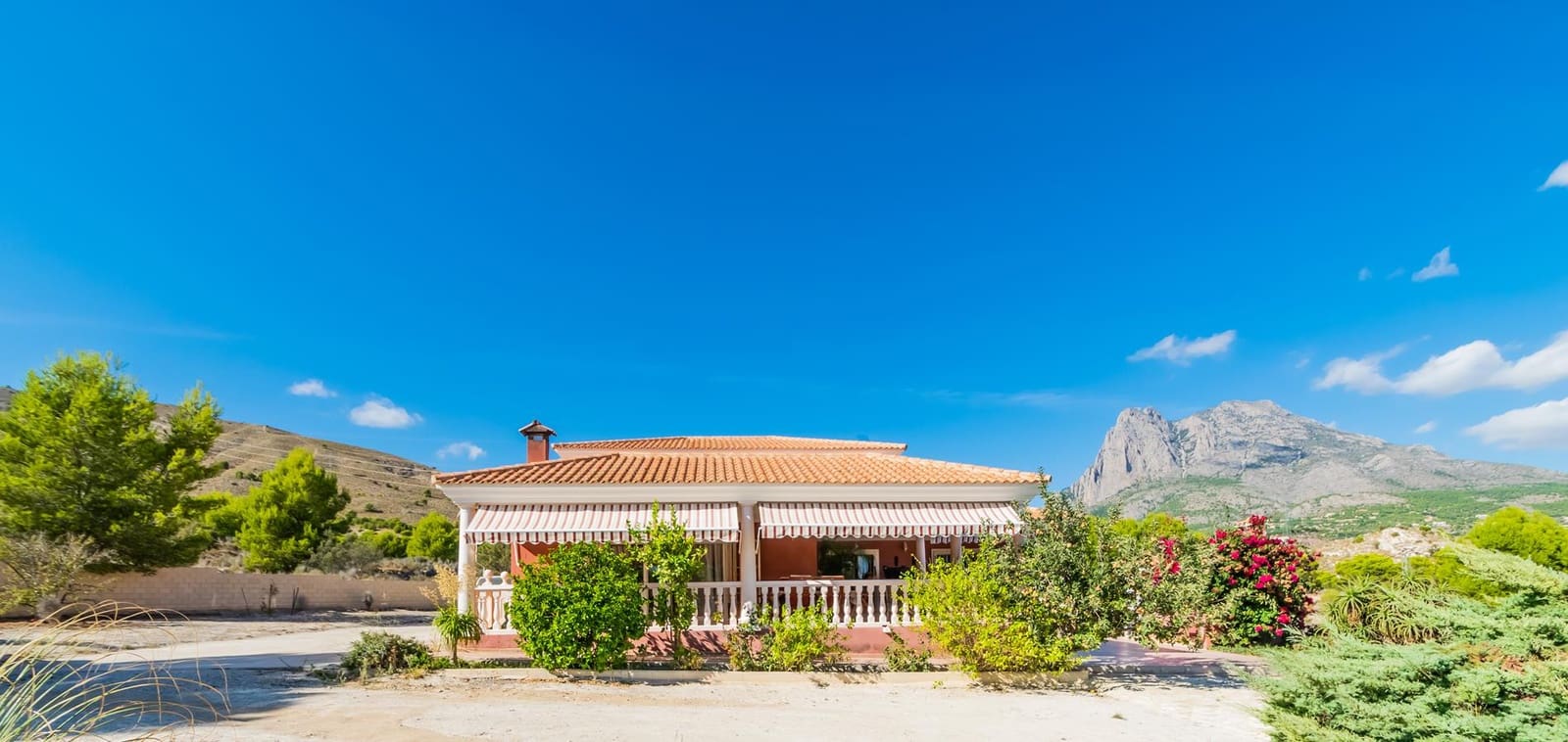 4 soveværelse Villa til salg i Finestrat med garage - € 970.000 (Ref: 6566689)