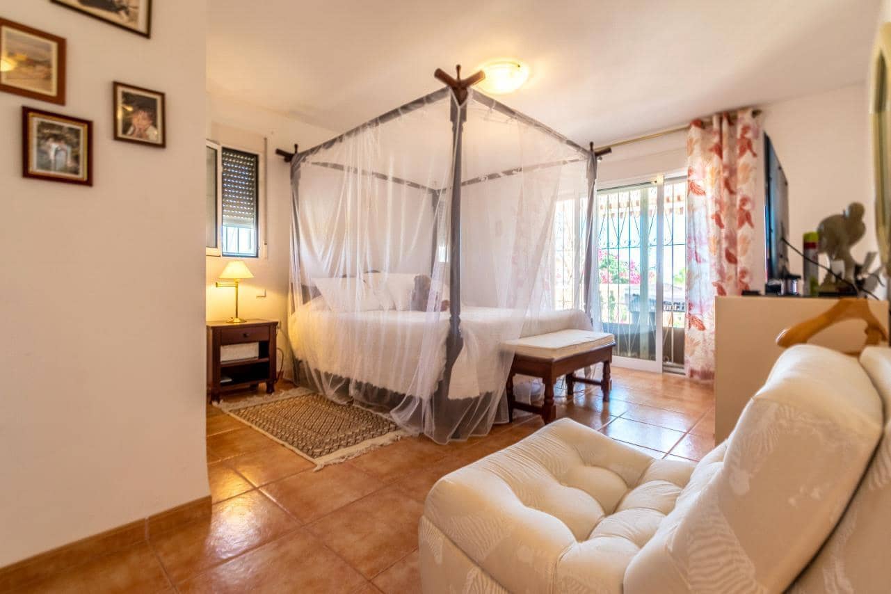 4 soveværelse Villa til salg i Finestrat med garage - € 970.000 (Ref: 6566689)