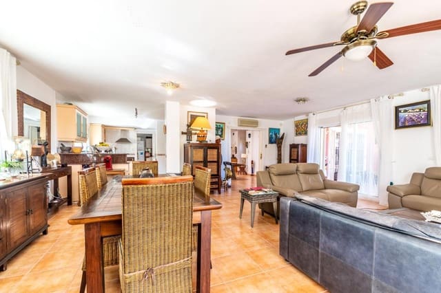 4 soveværelse Villa til salg i Finestrat Pueblo, Finestrat med garage - € 970.000 (Ref: 6566689)