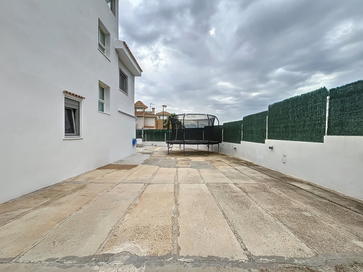 4 soveværelse Villa til salg i La Nucia med garage - € 580.000 (Ref: 6566690)