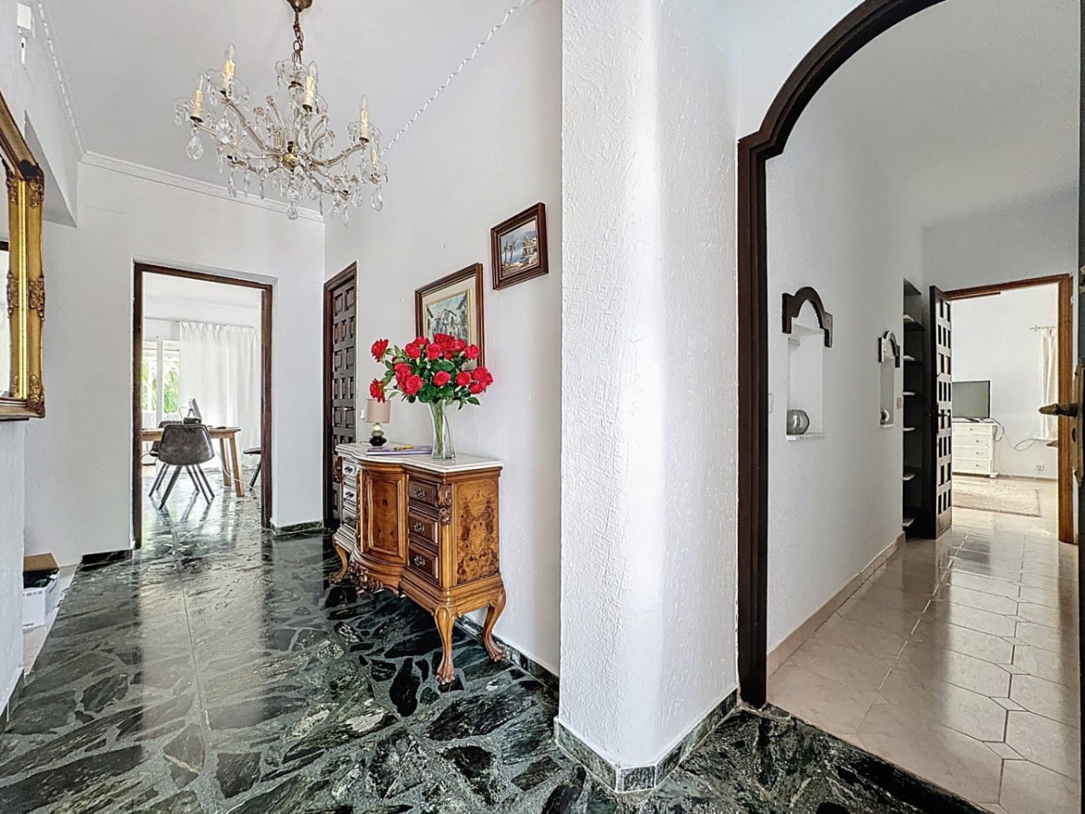3 soverom Villa til leie i Alfaz del Pi / L'Alfas del Pi med svømmebasseng garasje - € 3 500 (Ref: 6566726)