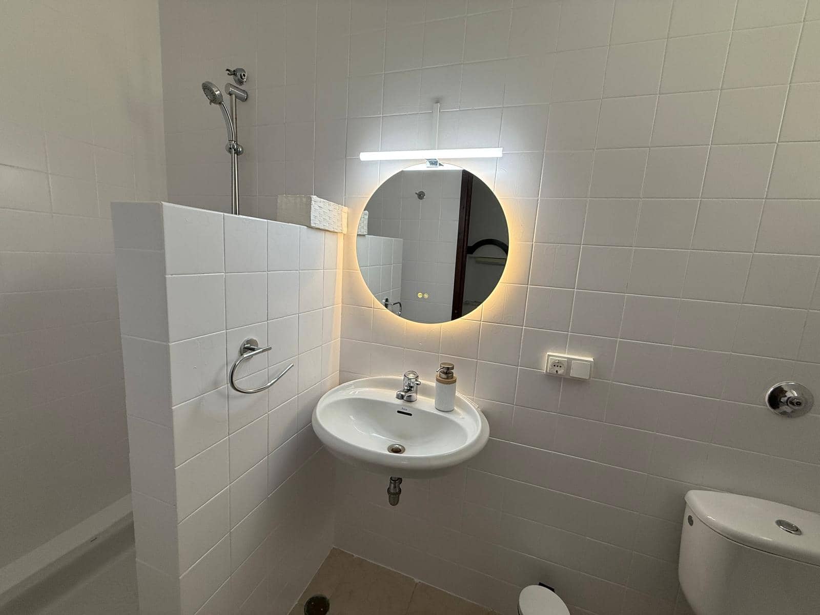 3 soverom Villa til leie i Alfaz del Pi / L'Alfas del Pi med svømmebasseng garasje - € 3 500 (Ref: 6566726)
