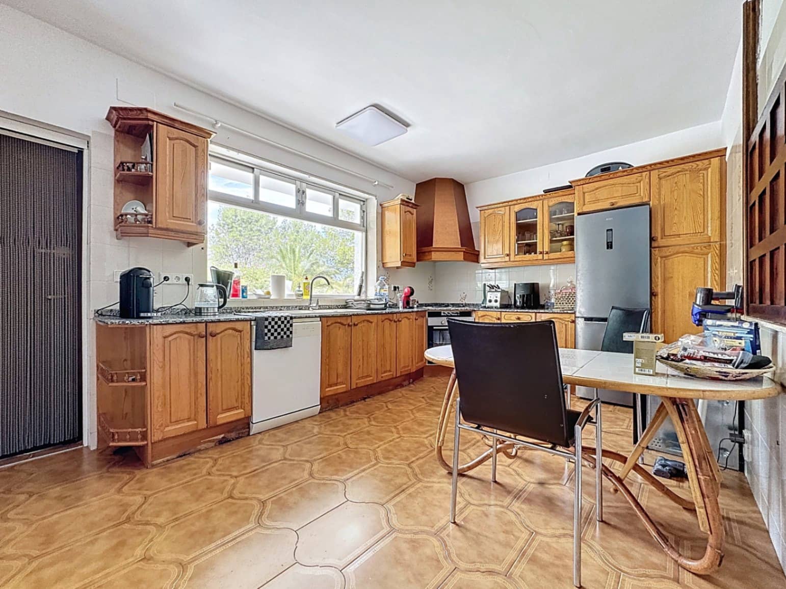 3 soverom Villa til leie i Alfaz del Pi / L'Alfas del Pi med svømmebasseng garasje - € 3 500 (Ref: 6566726)