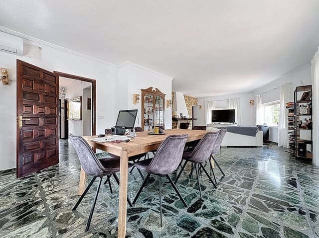 3 slaapkamer Villa te huur in Pueblo - Urbanizaciones, Alfaz del Pi / L'Alfàs del Pi met zwembad garage - € 3.500 (Ref: 6566726)