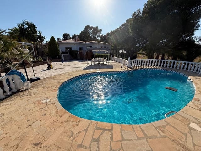 3 slaapkamer Villa te huur in Pueblo - Urbanizaciones, Alfaz del Pi / L'Alfàs del Pi met zwembad garage - € 3.500 (Ref: 6566726)