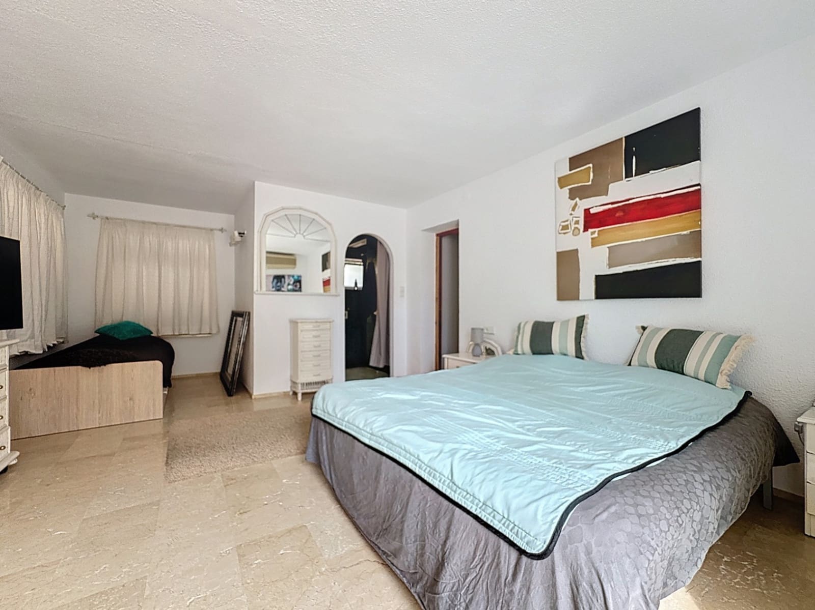 3 soverom Villa til leie i Alfaz del Pi / L'Alfas del Pi med svømmebasseng garasje - € 3 500 (Ref: 6566726)