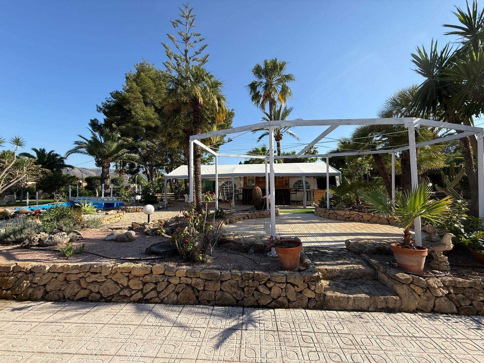 3 soverom Villa til leie i Alfaz del Pi / L'Alfas del Pi med svømmebasseng garasje - € 3 500 (Ref: 6566726)