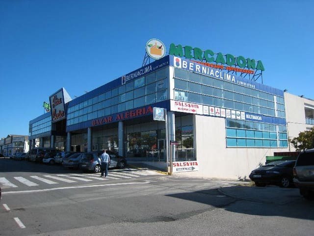 Kommersiell til salgs i Altea med garasje - € 305 000 (Ref: 6870903)