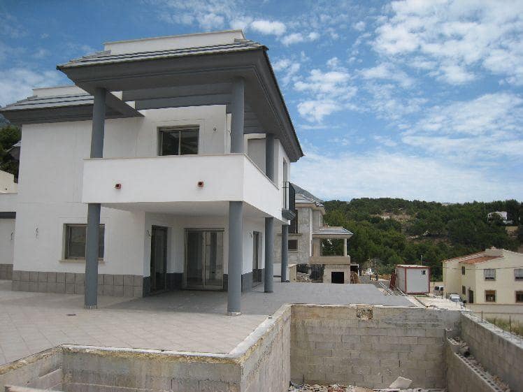 4 bedroom Villa for sale in Altea la Vella with pool garage - € 1,300,000 (Ref: 6870917)