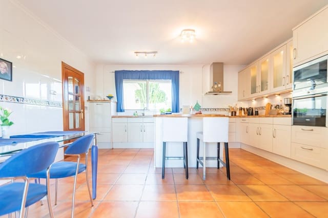 8 chambre Villa/Maison à vendre à Pueblo - Urbanizaciones, Alfaz del Pi / L'Alfàs del Pi avec piscine garage - 2 450 000 € (Ref: 6870918)