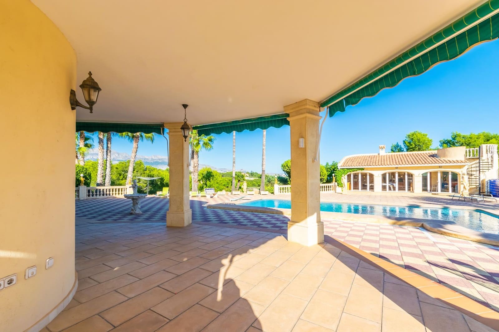 8 chambre Villa/Maison à vendre à Alfaz del Pi / L'Alfas del Pi avec piscine garage - 2 450 000 € (Ref: 6870918)