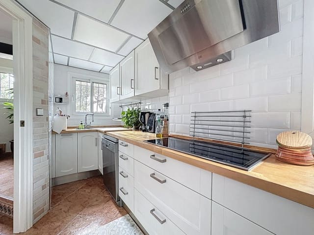 4 bedroom Villa for sale in La Torre, La Nucia with pool garage - € 445,000 (Ref: 6871050)