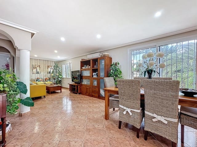 4 bedroom Villa for sale in La Torre, La Nucia with pool garage - € 445,000 (Ref: 6871050)