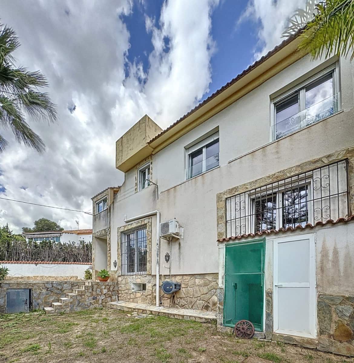 4 soveværelse Villa til salg i La Torre med swimmingpool garage - € 445.000 (Ref: 6871050)