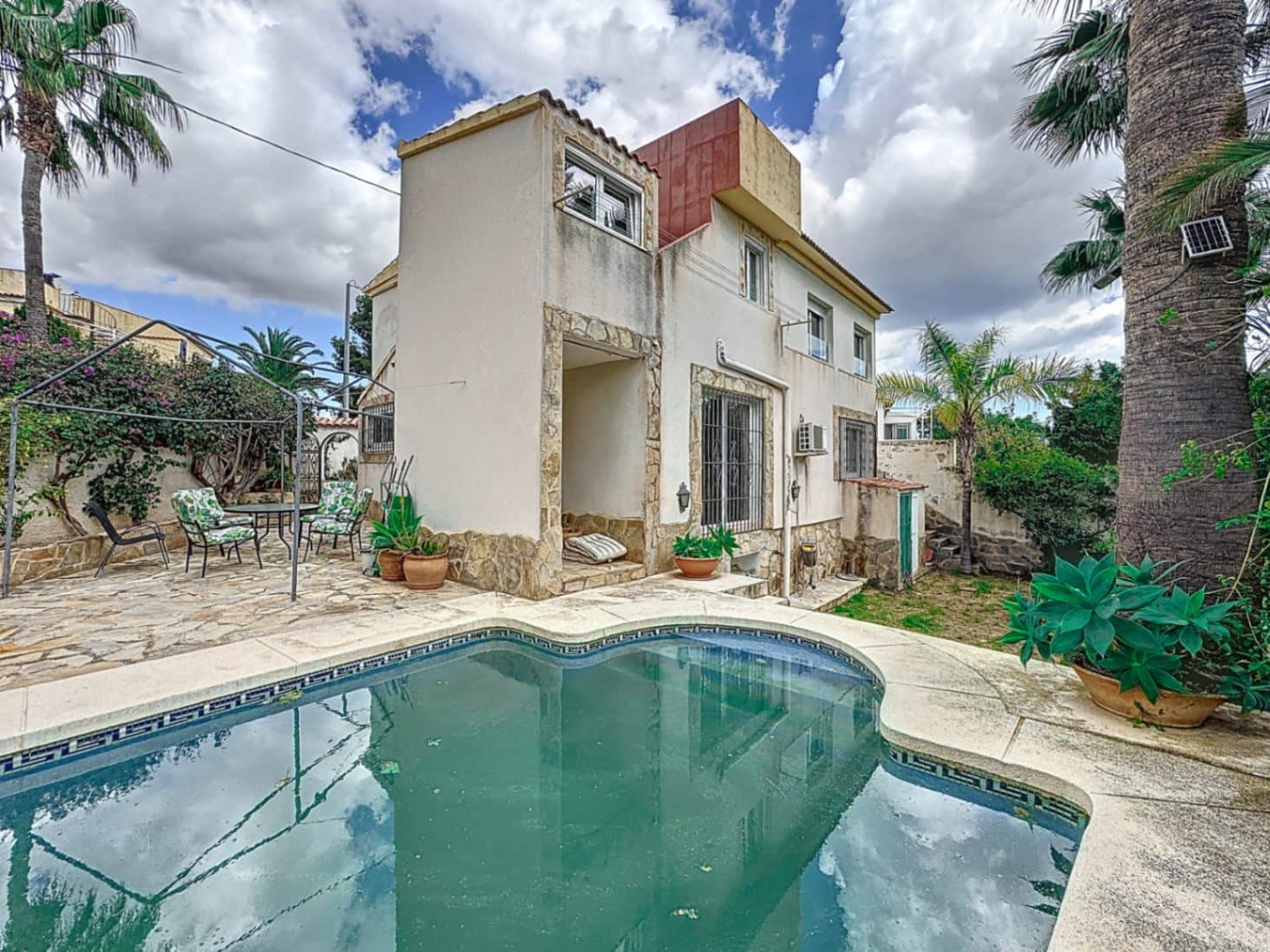 4 soveværelse Villa til salg i La Torre med swimmingpool garage - € 445.000 (Ref: 6871050)