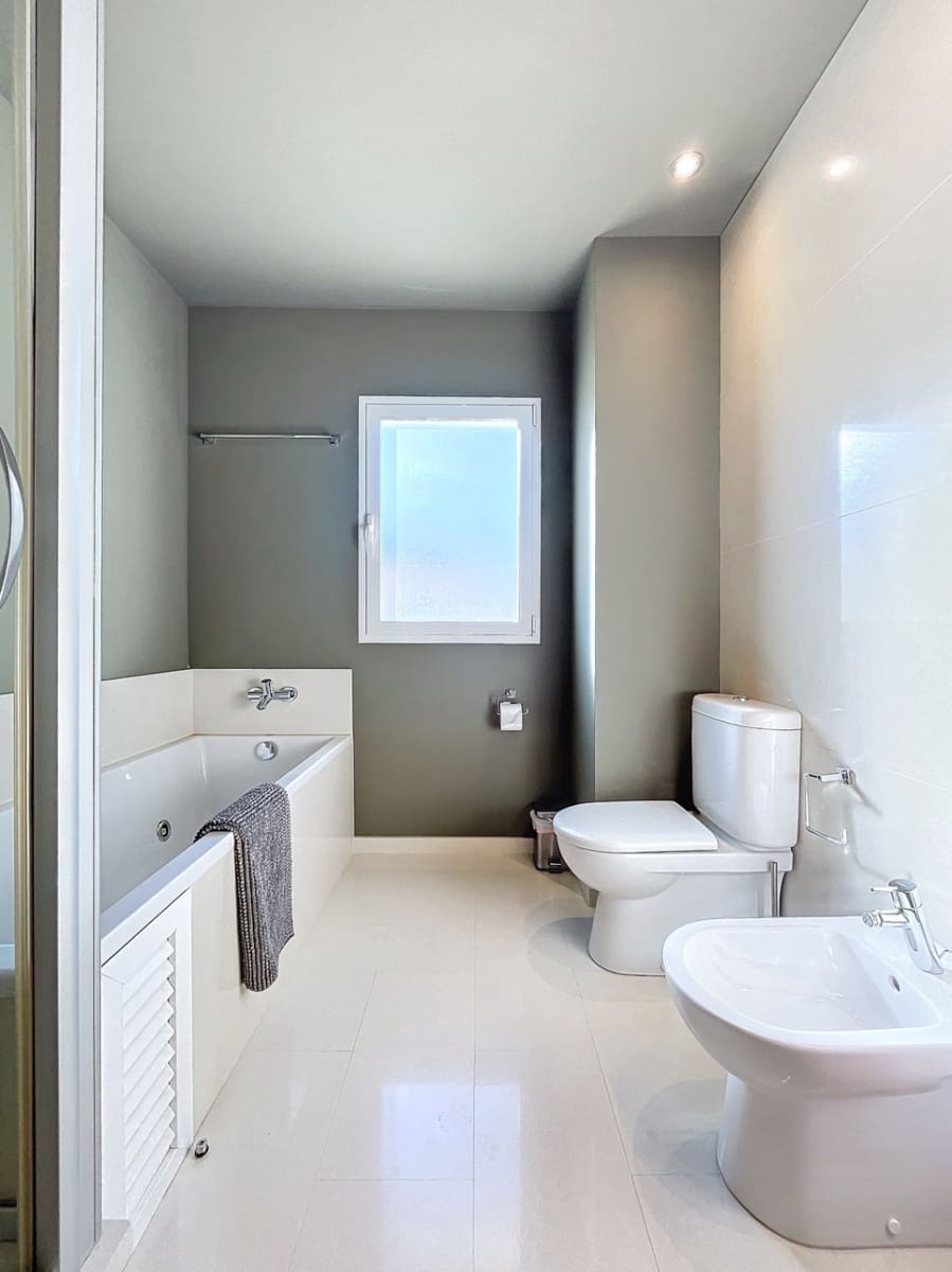 4 bedroom Villa for sale in Albir with pool garage - € 950,000 (Ref: 6871126)