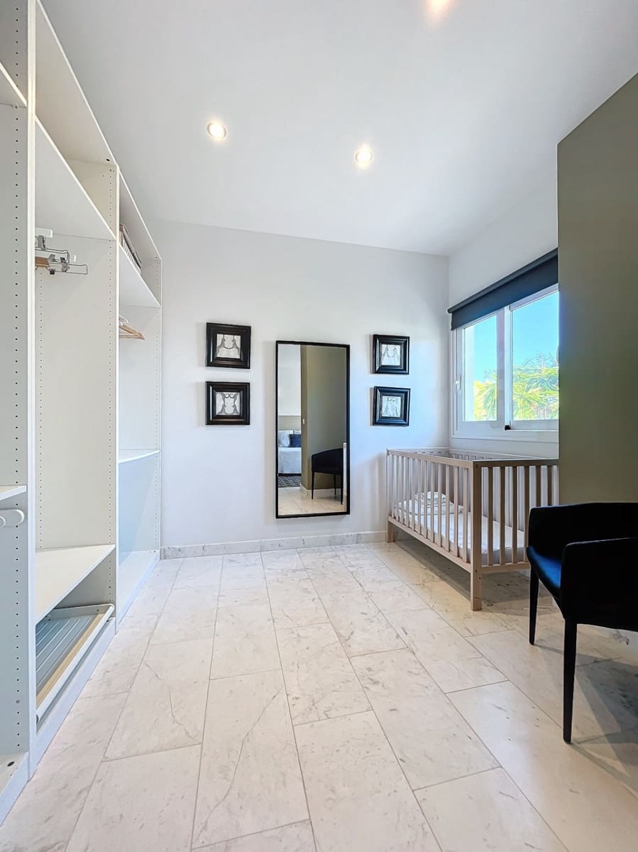 4 bedroom Villa for sale in Albir with pool garage - € 950,000 (Ref: 6871126)