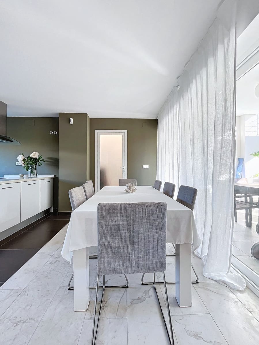 4 bedroom Villa for sale in Albir with pool garage - € 950,000 (Ref: 6871126)